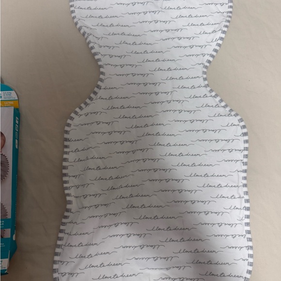 Love to Dream Swaddle Up in white love you print NEW - Picture 3 of 4